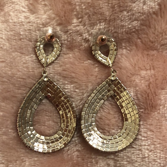 Dressy teardrop dangling rhinestone earrings - Picture 2 of 2